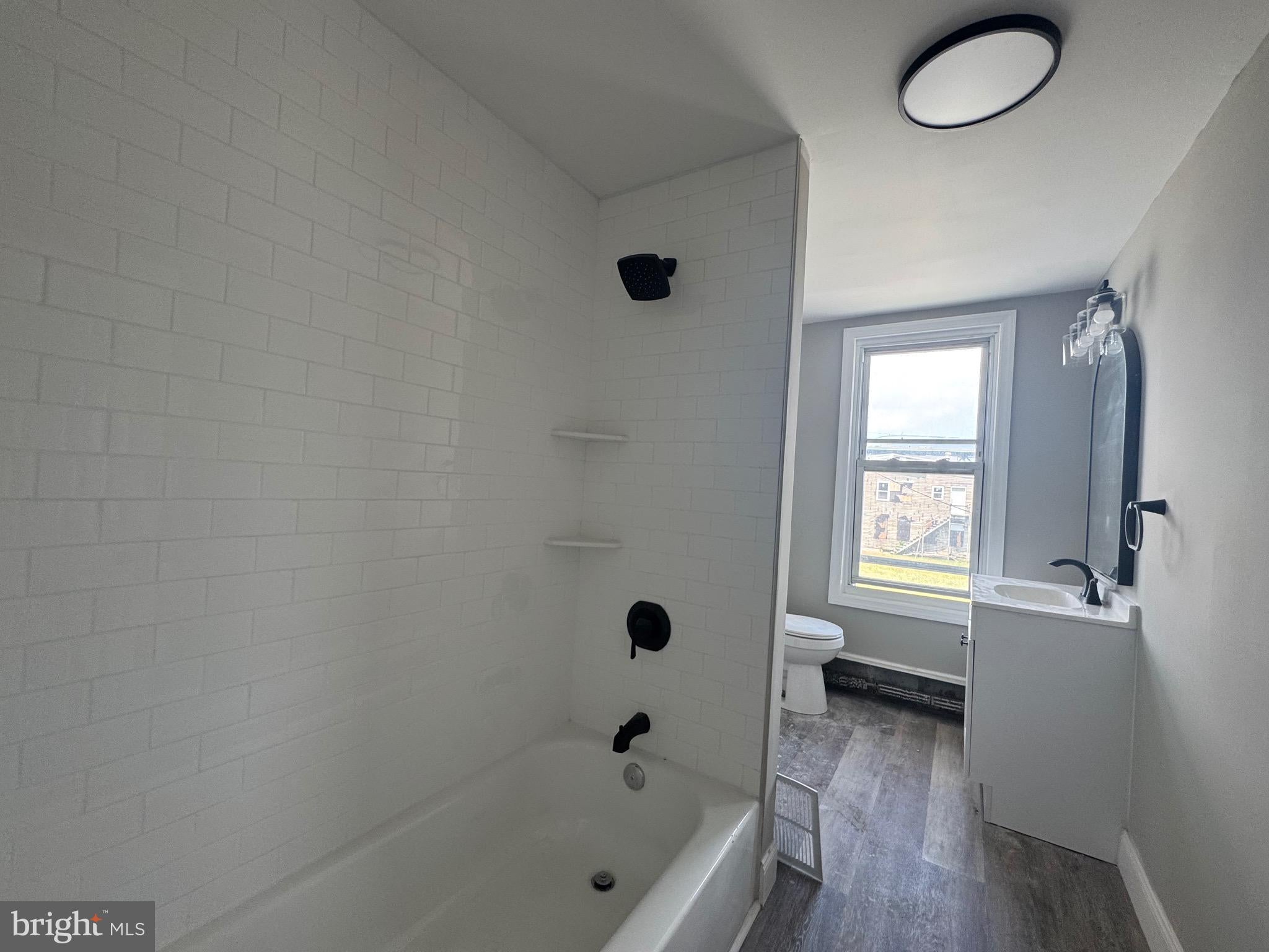 242 N BROADWAY B