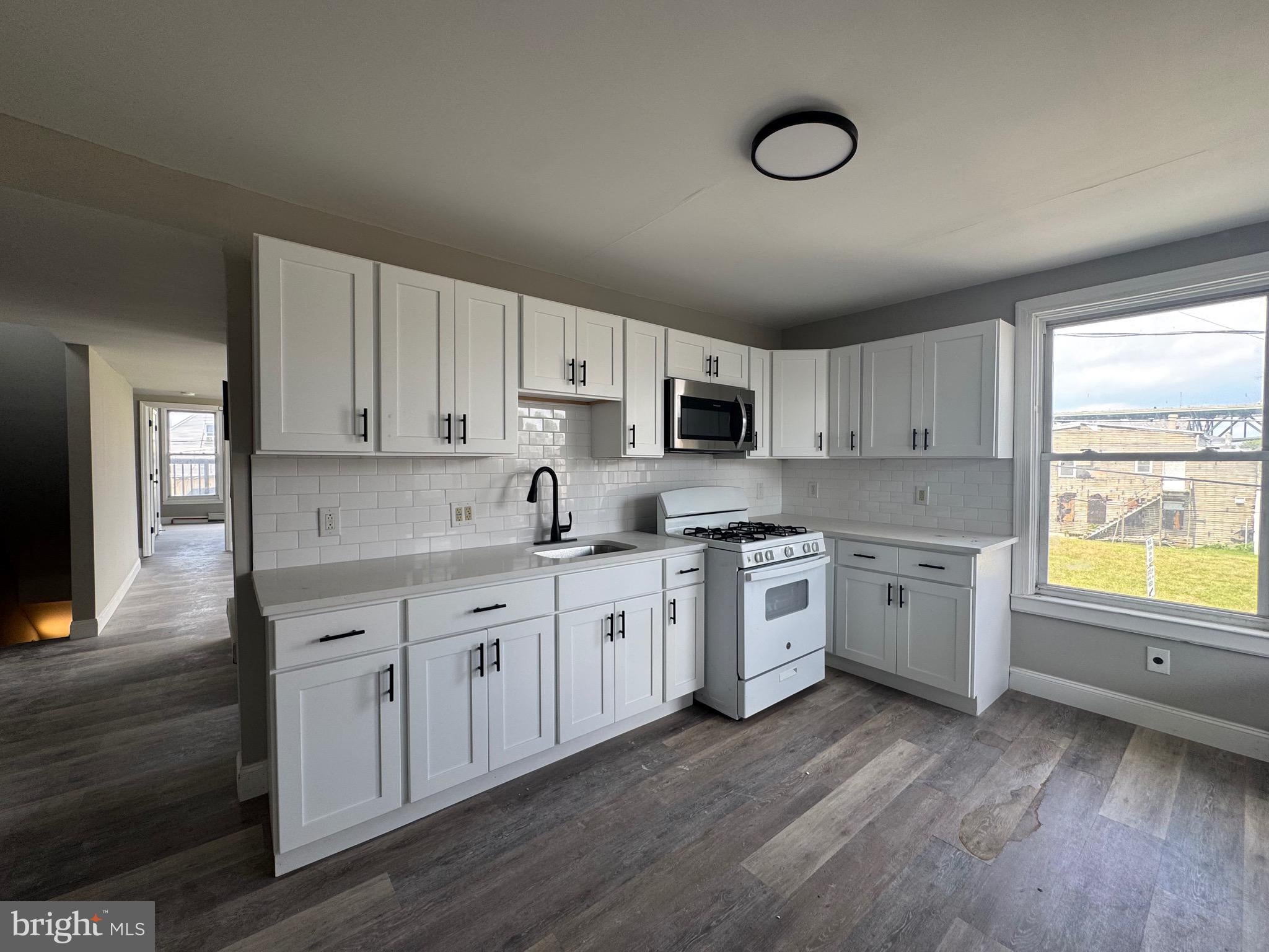242 N BROADWAY B
