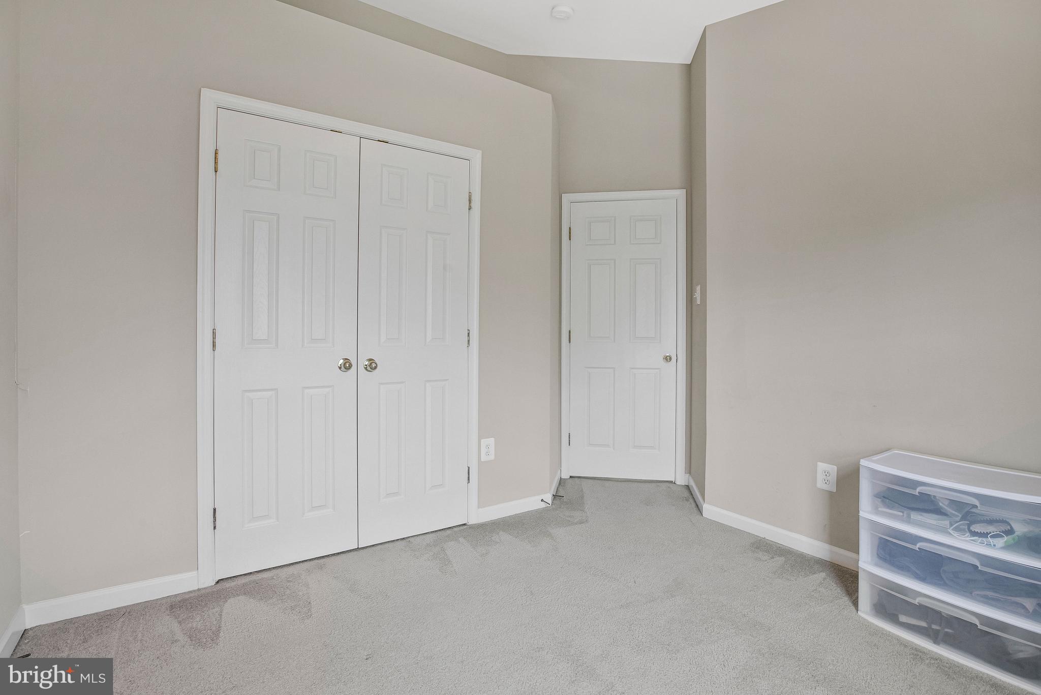 THE OAKS AT WATERS EDGE - Residential