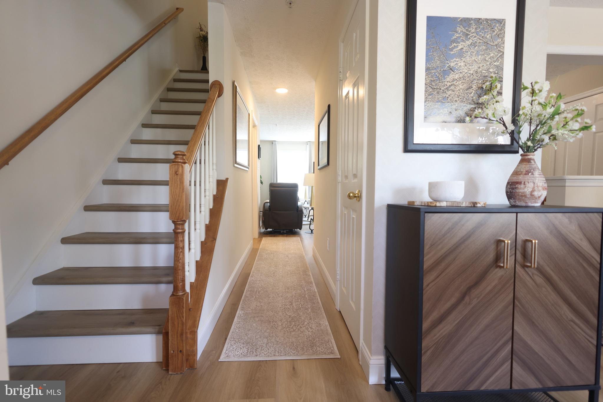 1424 FALCON NEST COURT