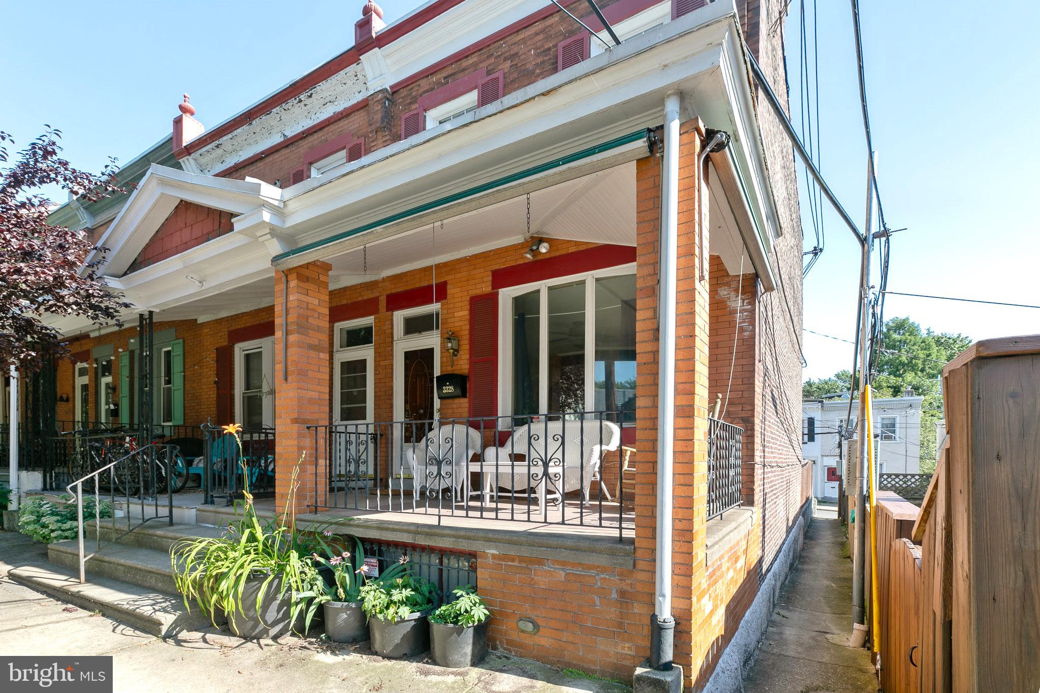 EAST FALLS - Residential