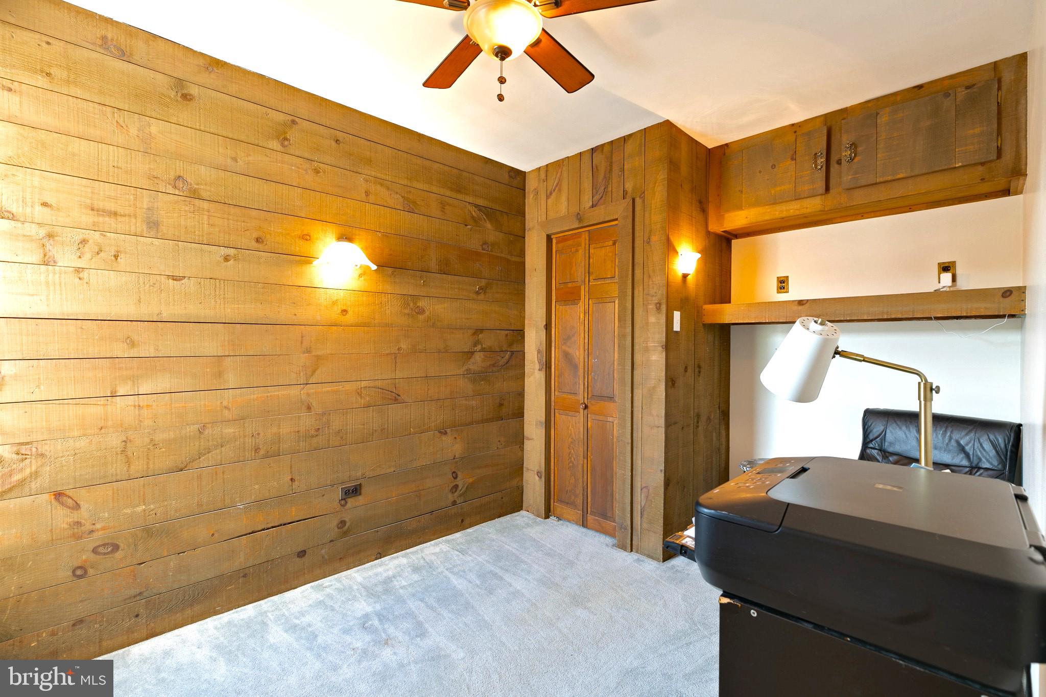 EAST FALLS - Residential