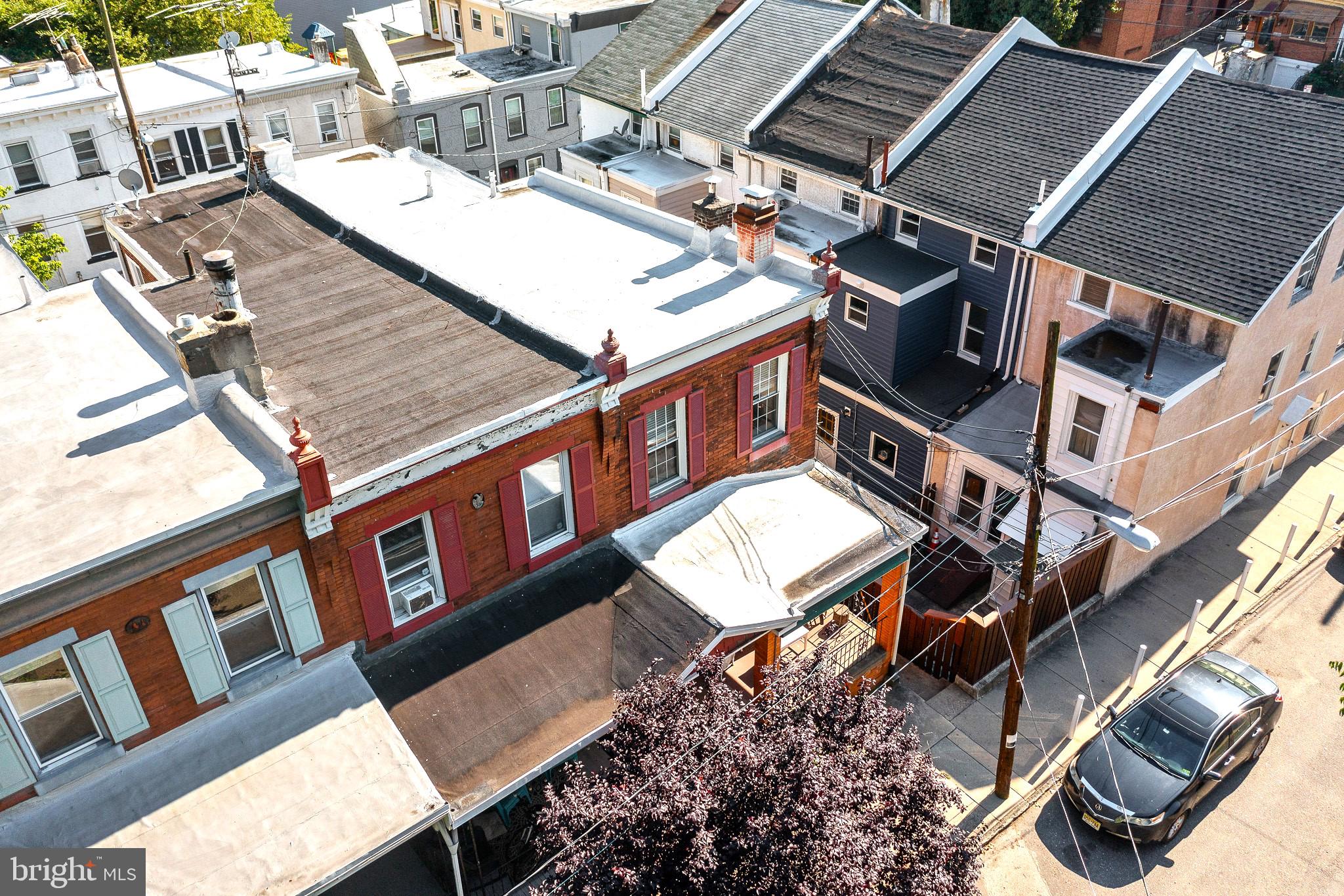 EAST FALLS - Residential