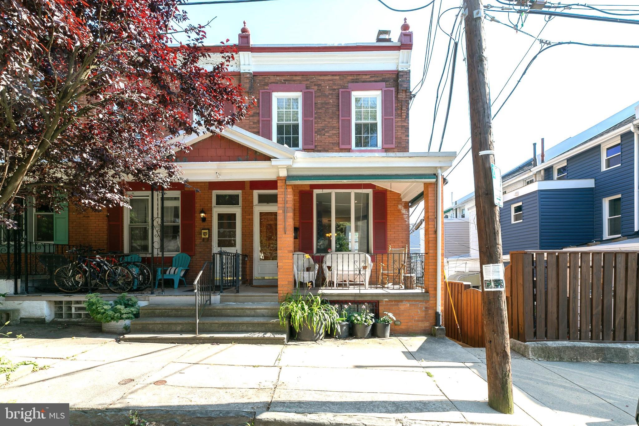 EAST FALLS - Residential