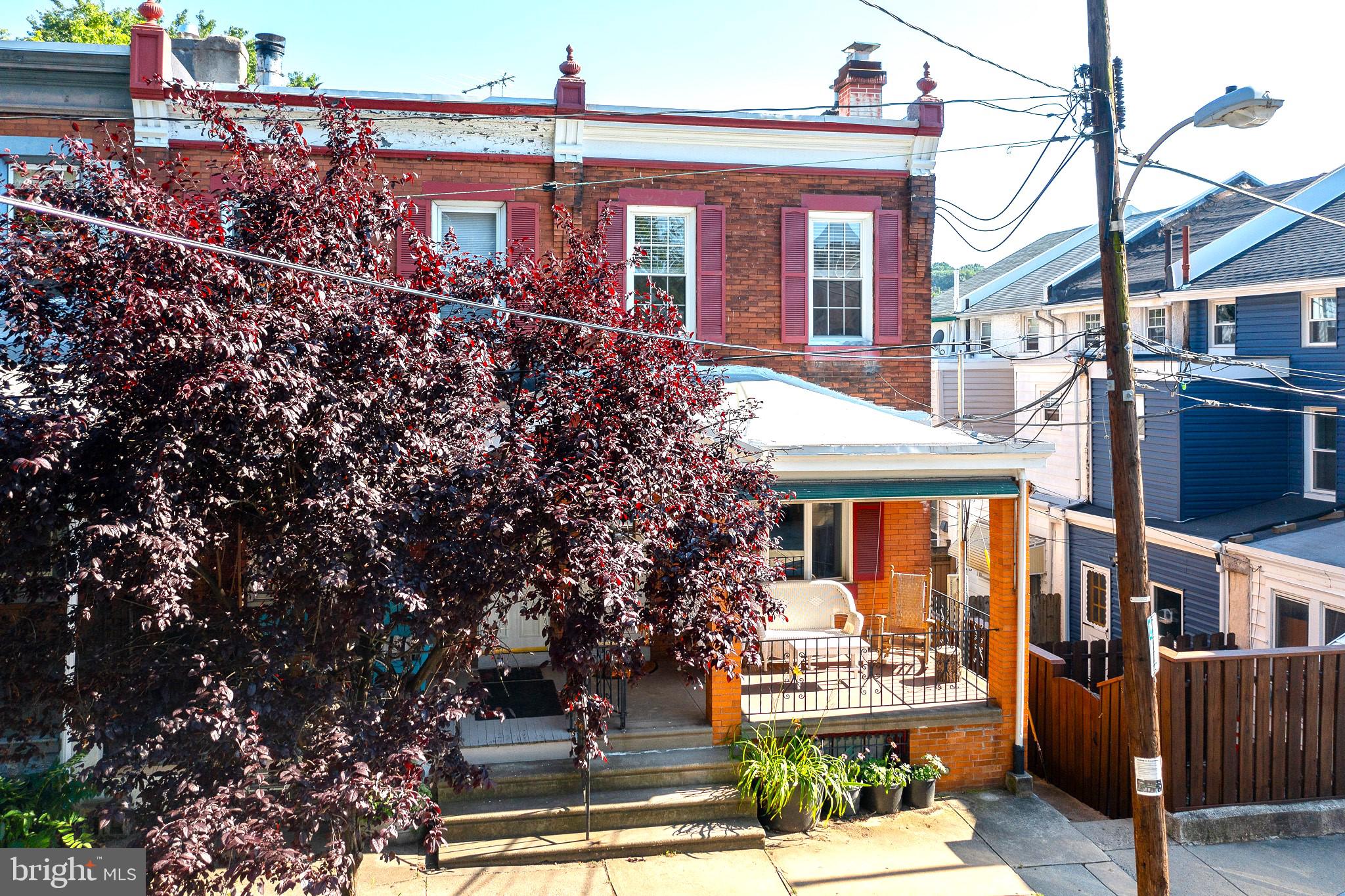 EAST FALLS - Residential