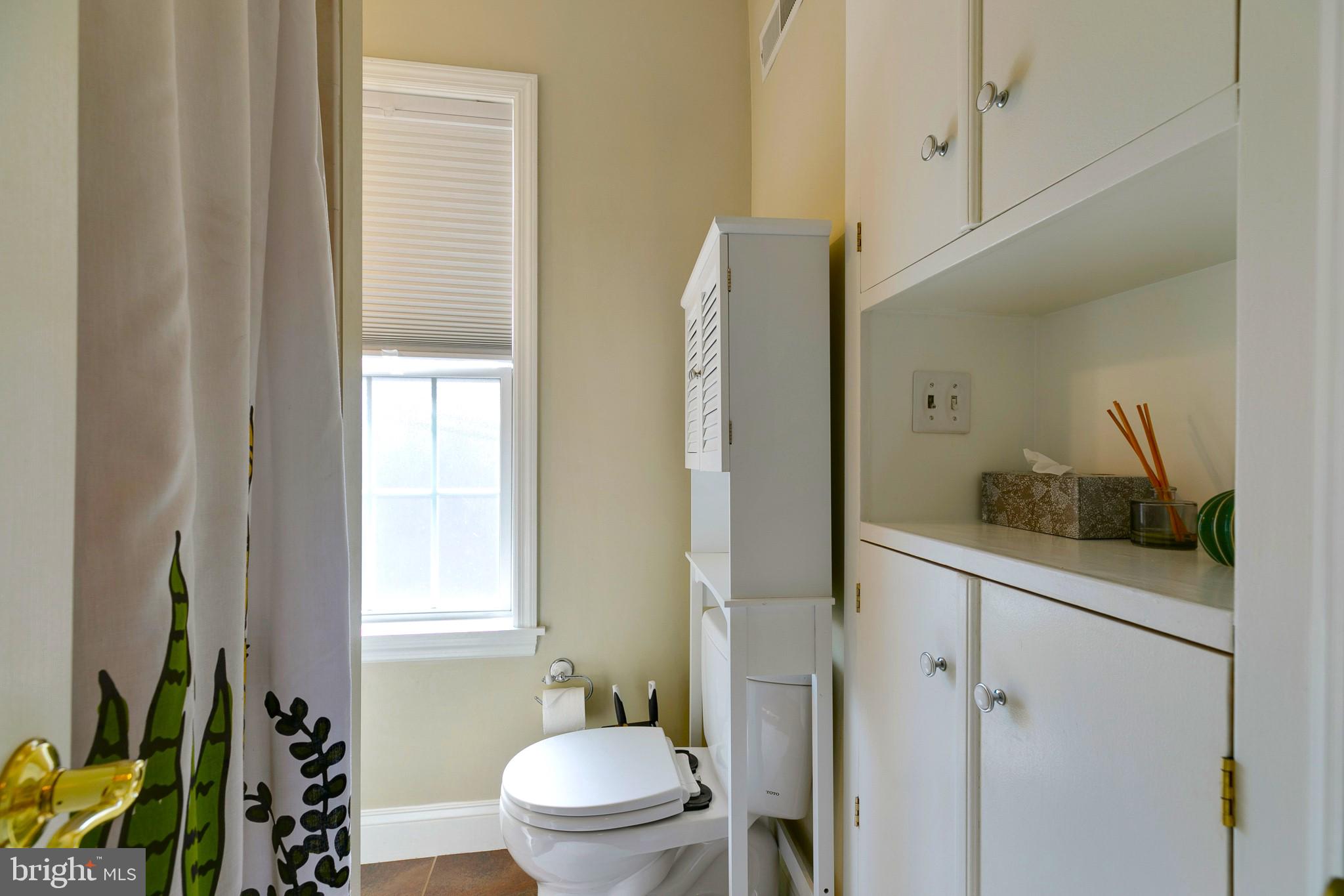 EAST FALLS - Residential