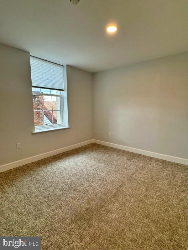 DOWNTOWN YORK - Residential Lease