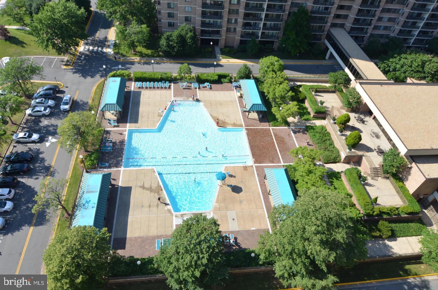 SKYLINE SQUARE CONDO - Residential Lease