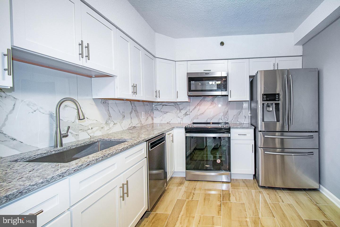 SKYLINE SQUARE CONDO - Residential Lease