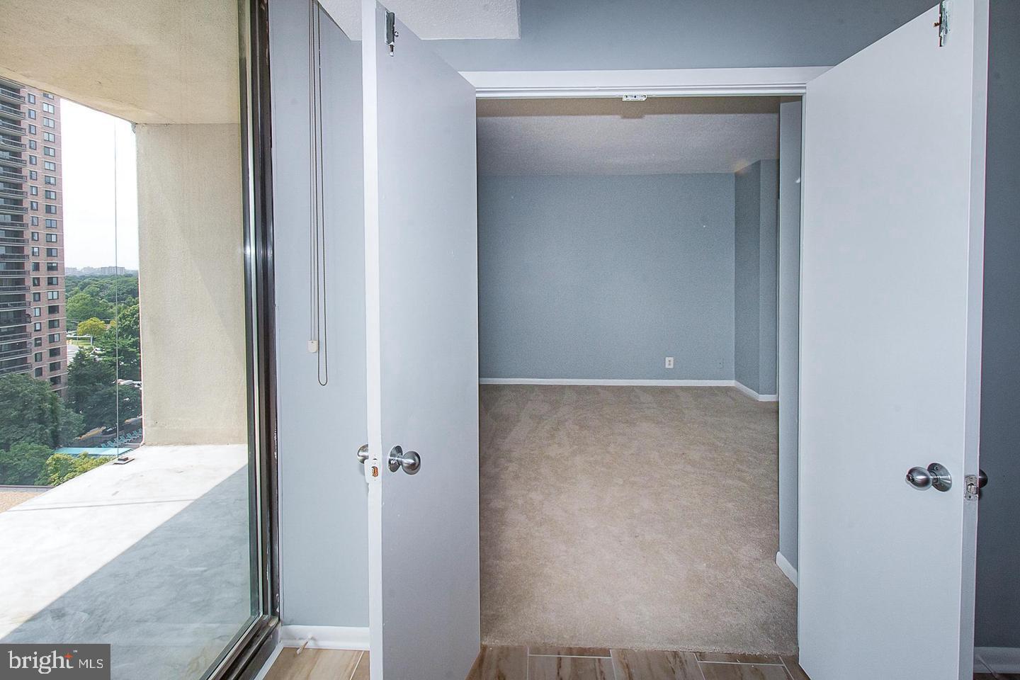 SKYLINE SQUARE CONDO - Residential Lease