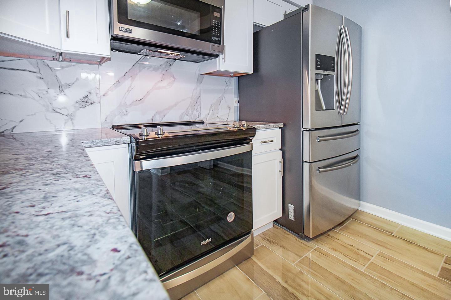 SKYLINE SQUARE CONDO - Residential Lease