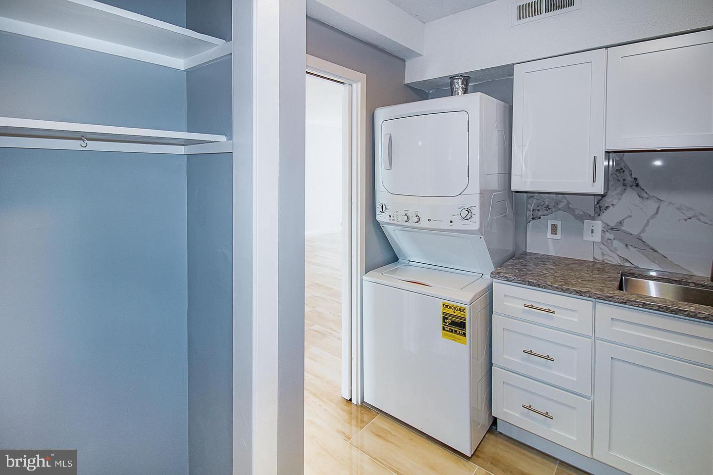 SKYLINE SQUARE CONDO - Residential Lease