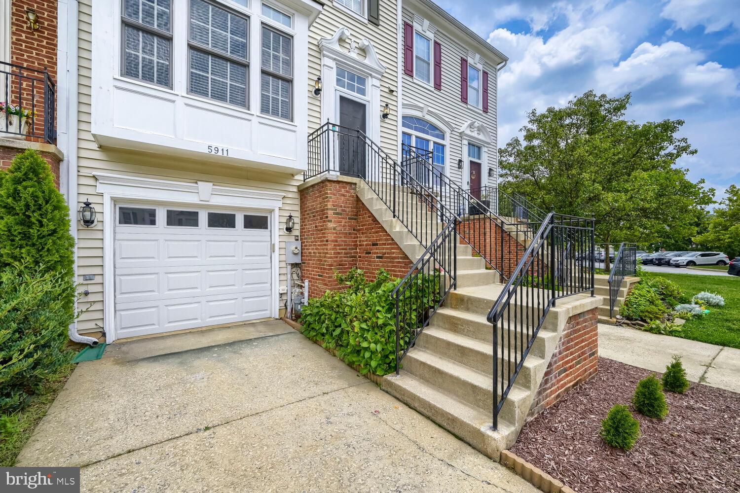 5911 MEADOW ROSE