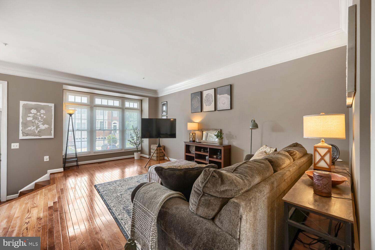 5911 MEADOW ROSE