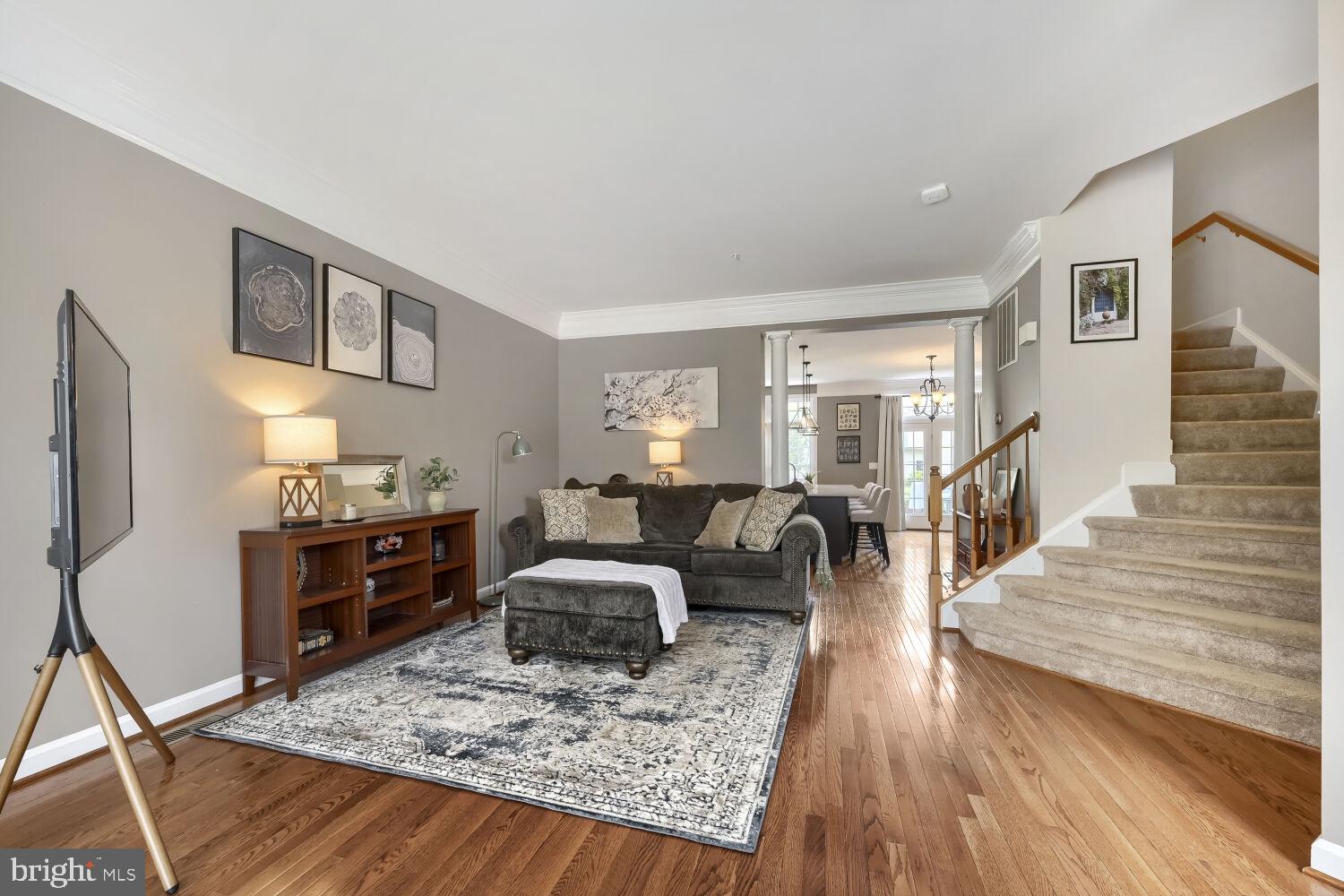 5911 MEADOW ROSE