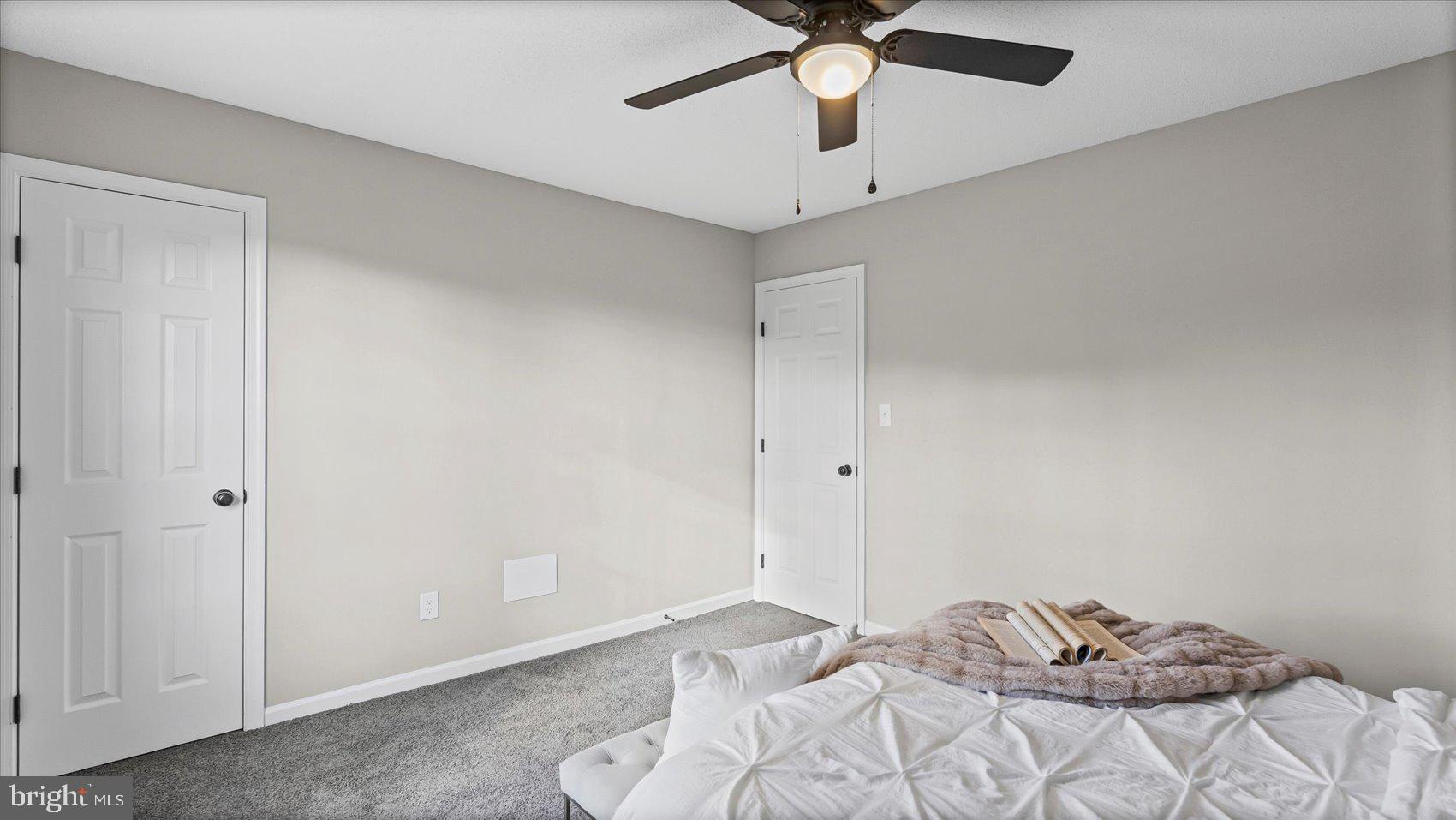 WOODSDALE MANOR - Residential