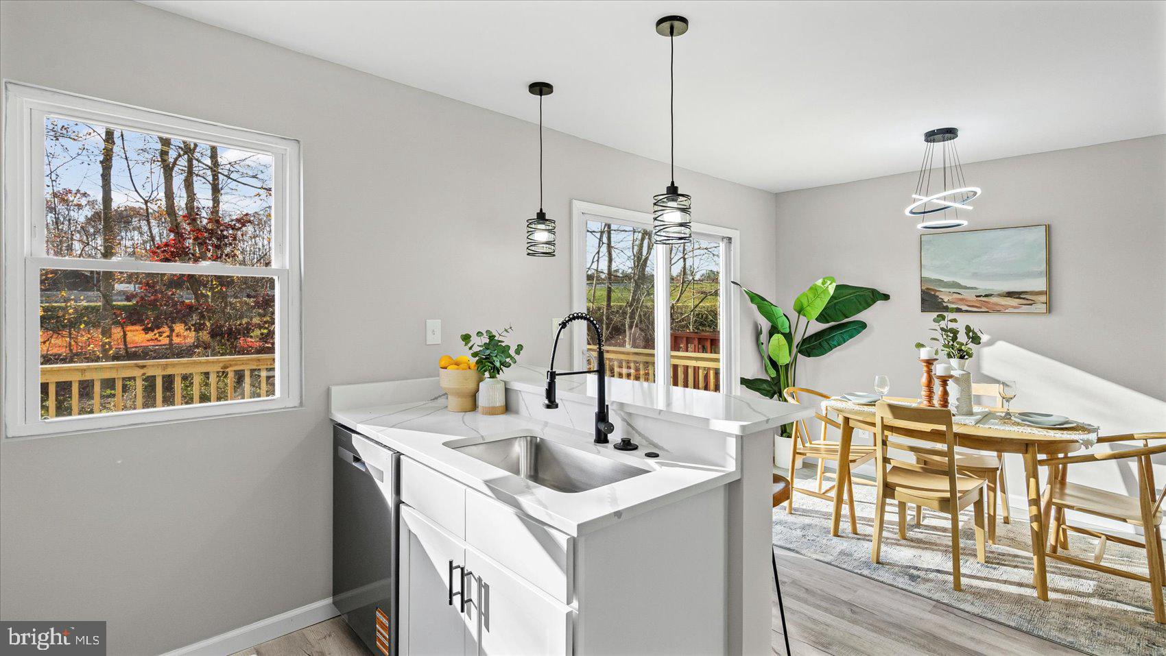 WOODSDALE MANOR - Residential