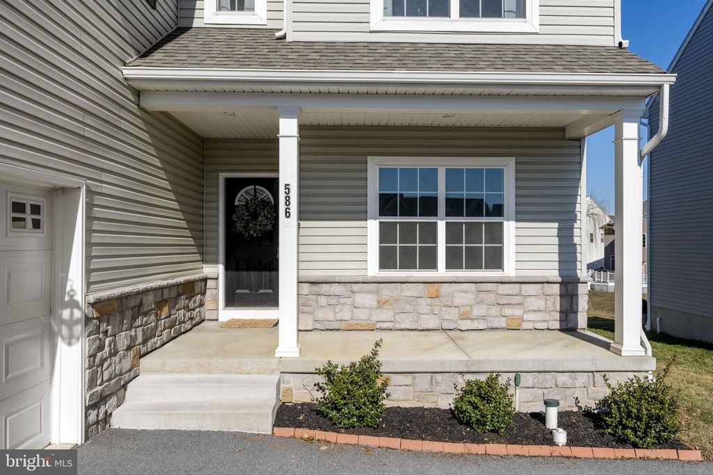 Photo of 586 Stockdale Drive, LANCASTER, PA 17601 (MLS # PALA2084346)