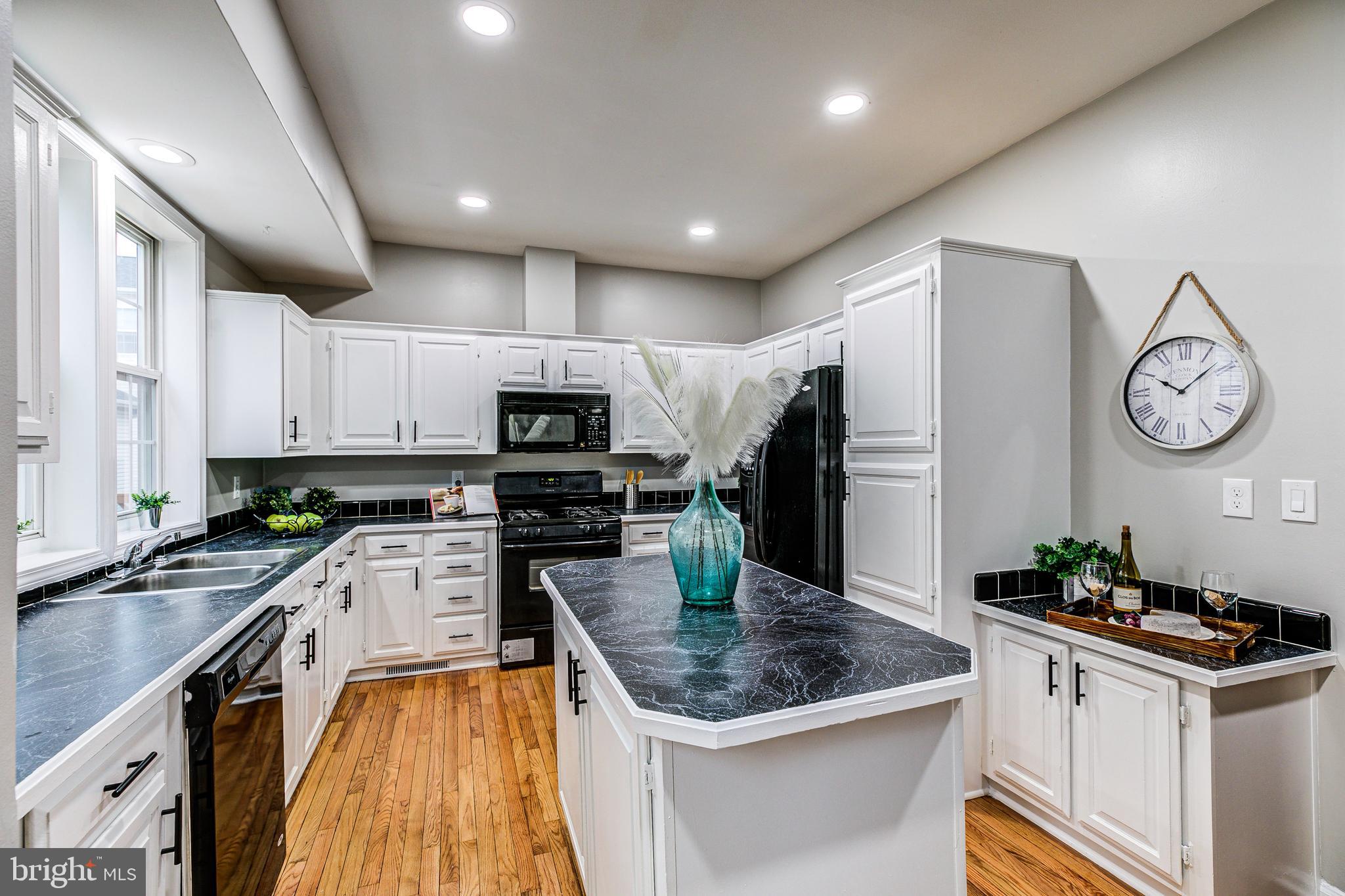 NEW COLONY VILLAGE - Residential