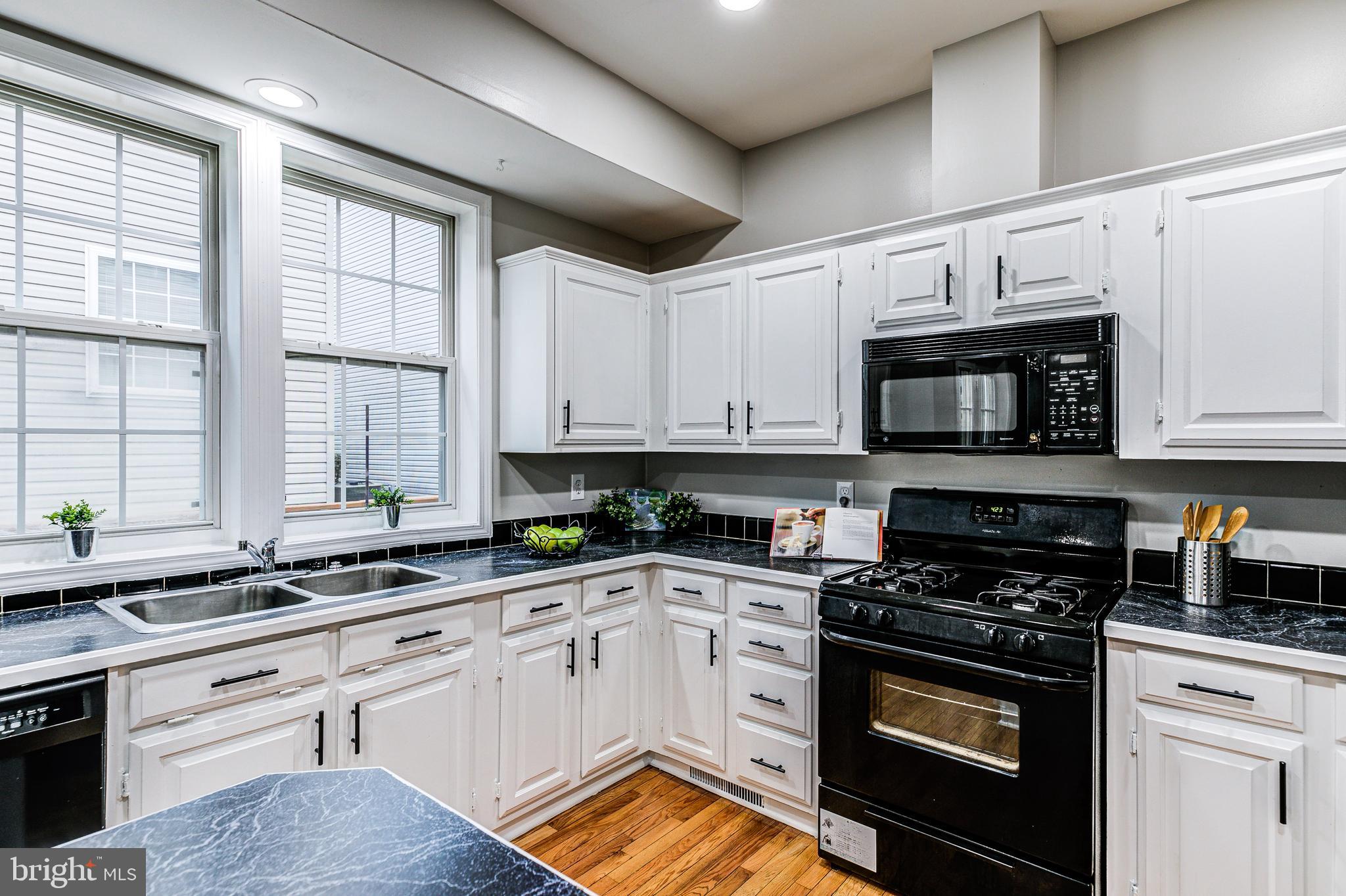 NEW COLONY VILLAGE - Residential