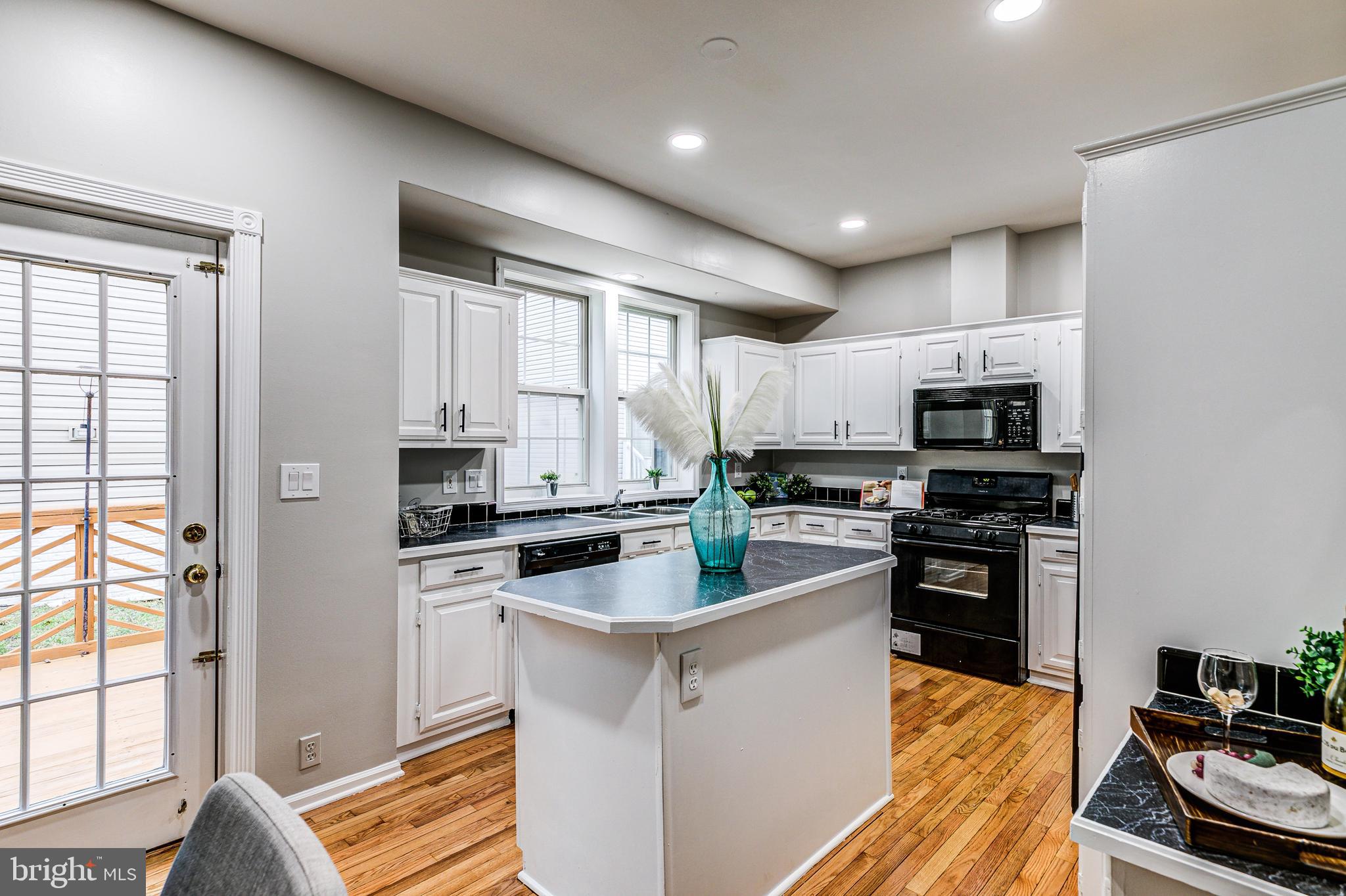 NEW COLONY VILLAGE - Residential