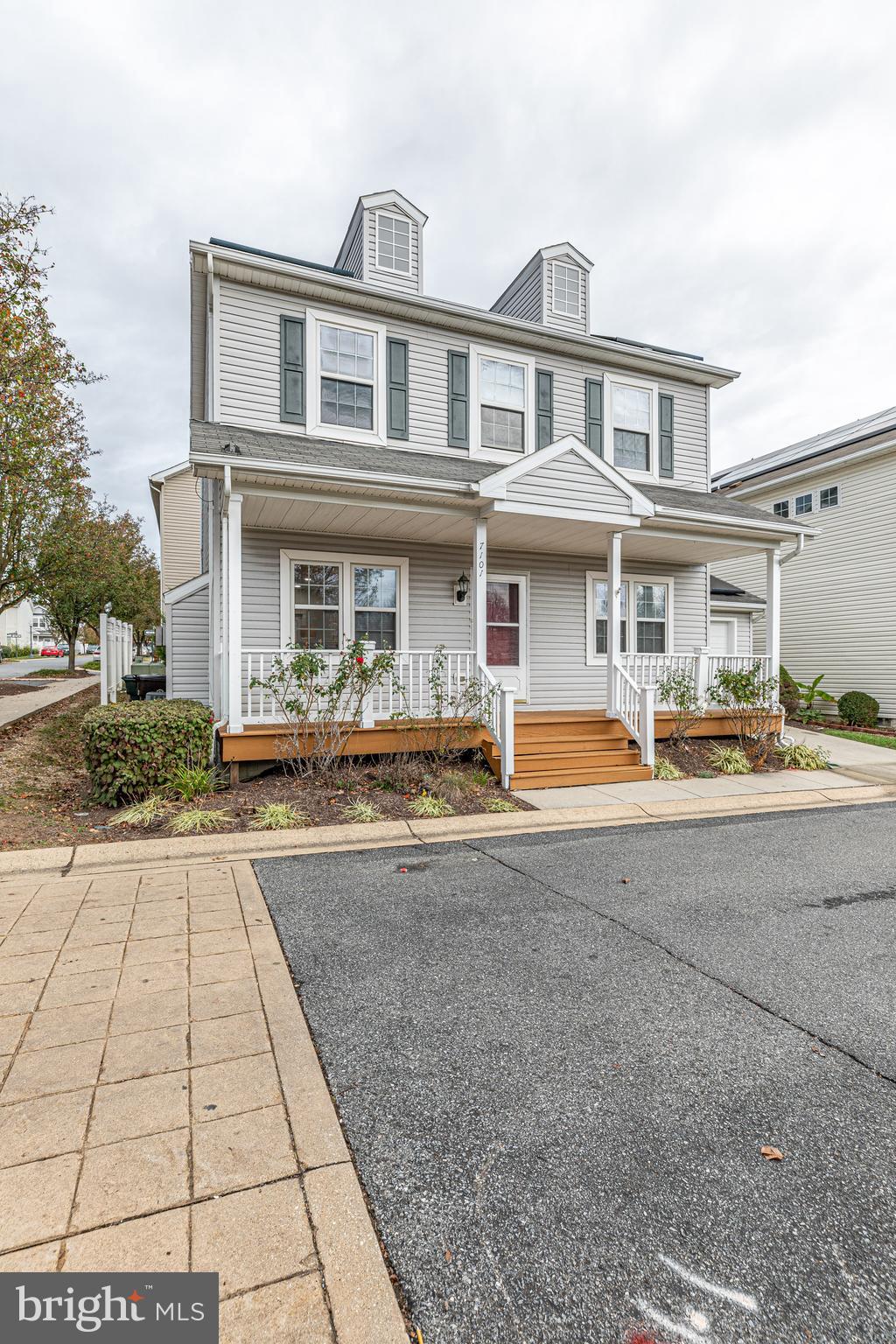 NEW COLONY VILLAGE - Residential