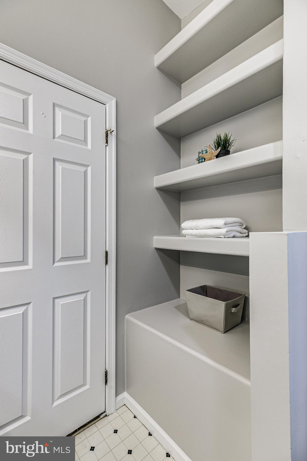 NEW COLONY VILLAGE - Residential