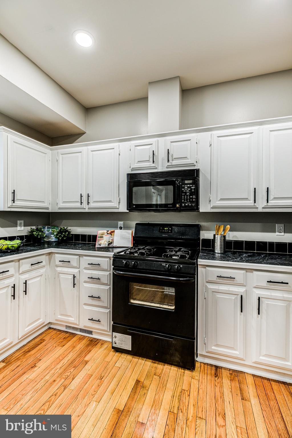 NEW COLONY VILLAGE - Residential