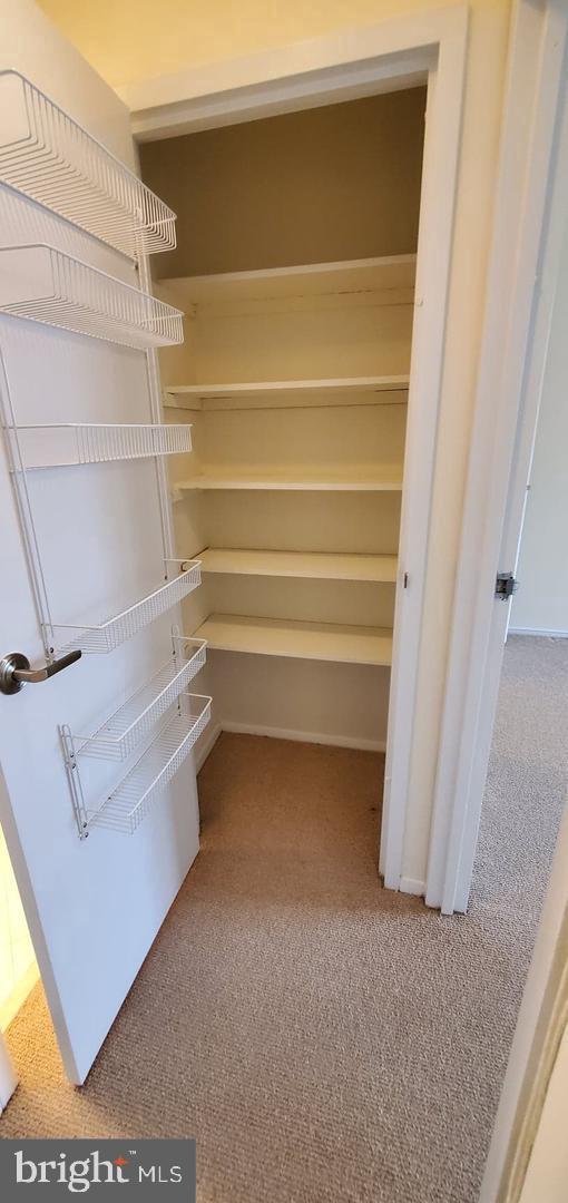 HYDE PARK - Residential Lease