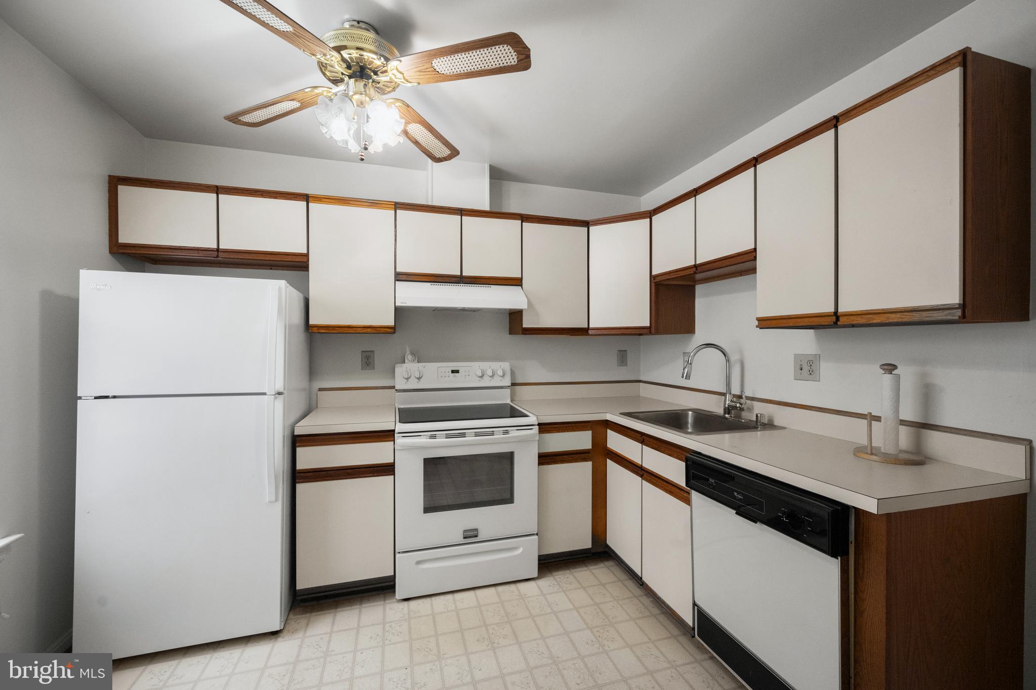 MT LUBENTIA PLAT THREE - Residential