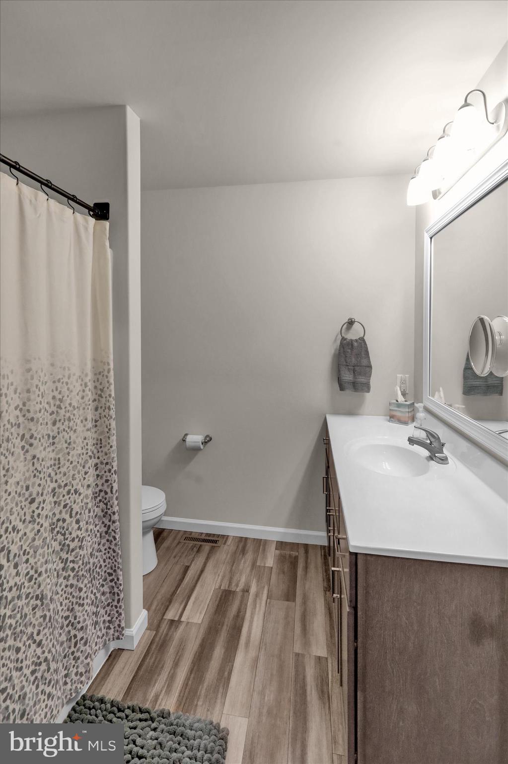 MCINTOSH FARMS - Residential