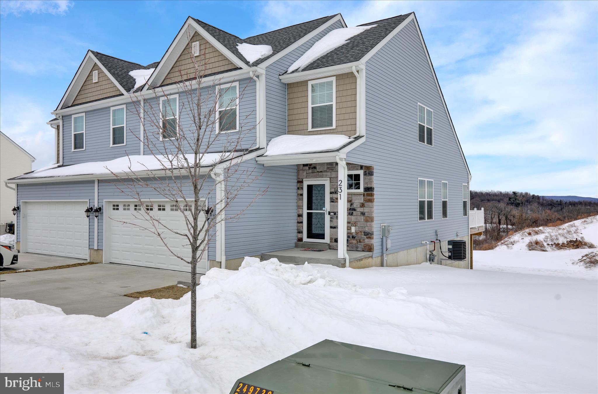 MCINTOSH FARMS - Residential