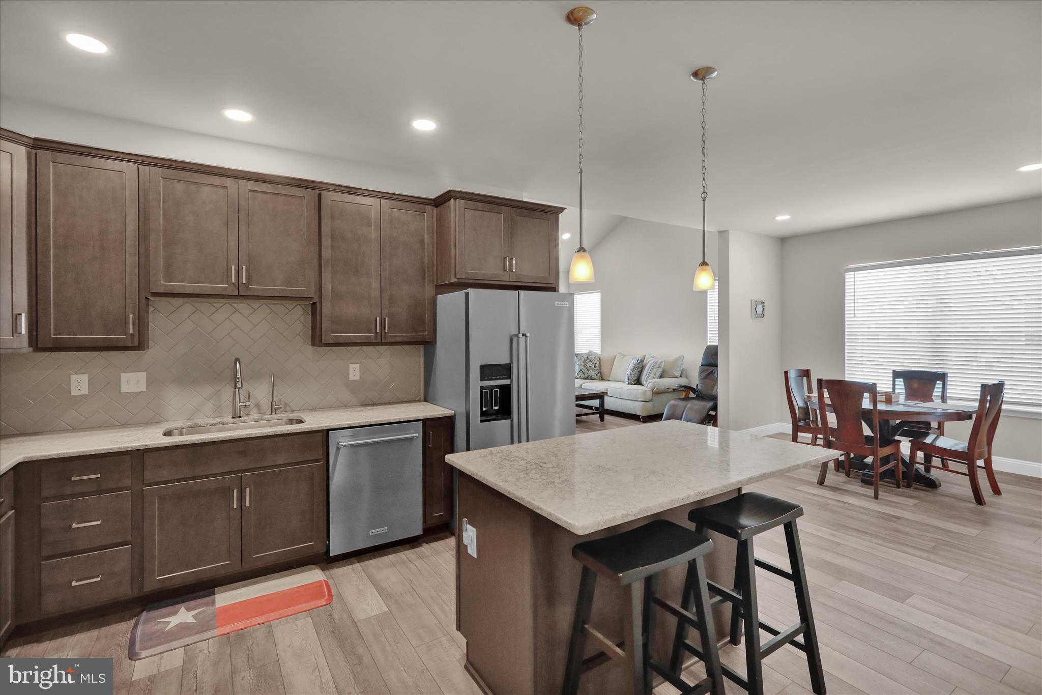 MCINTOSH FARMS - Residential