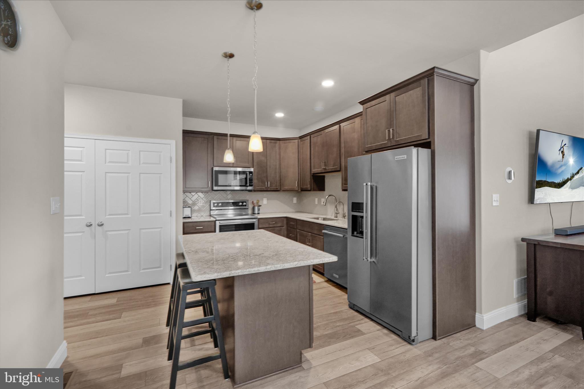 MCINTOSH FARMS - Residential