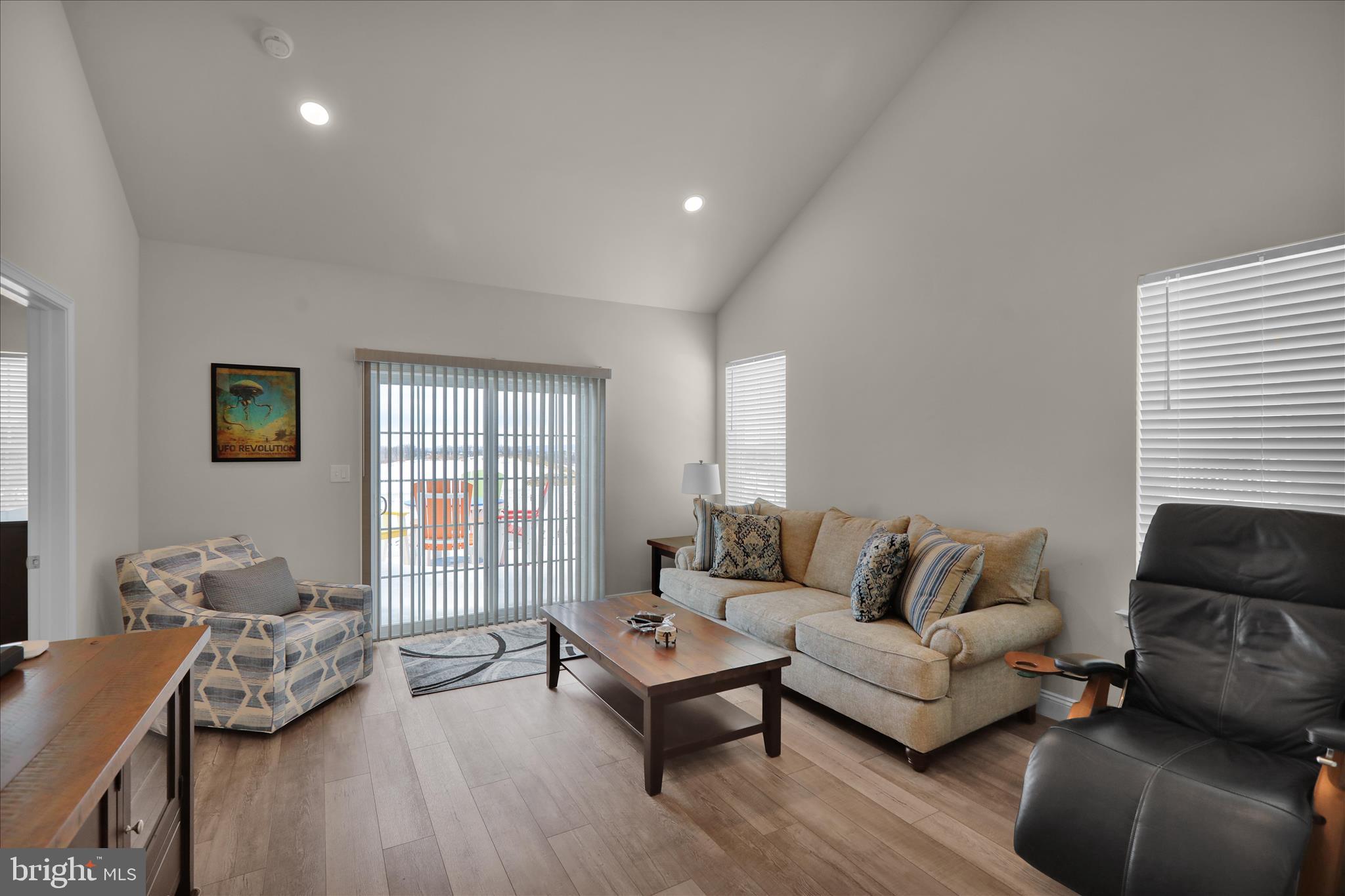 MCINTOSH FARMS - Residential