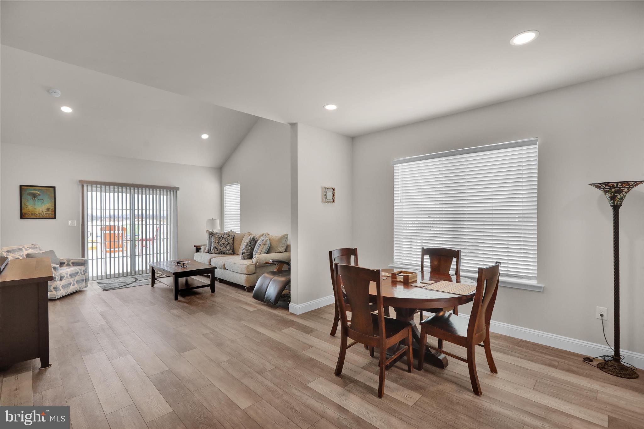 MCINTOSH FARMS - Residential