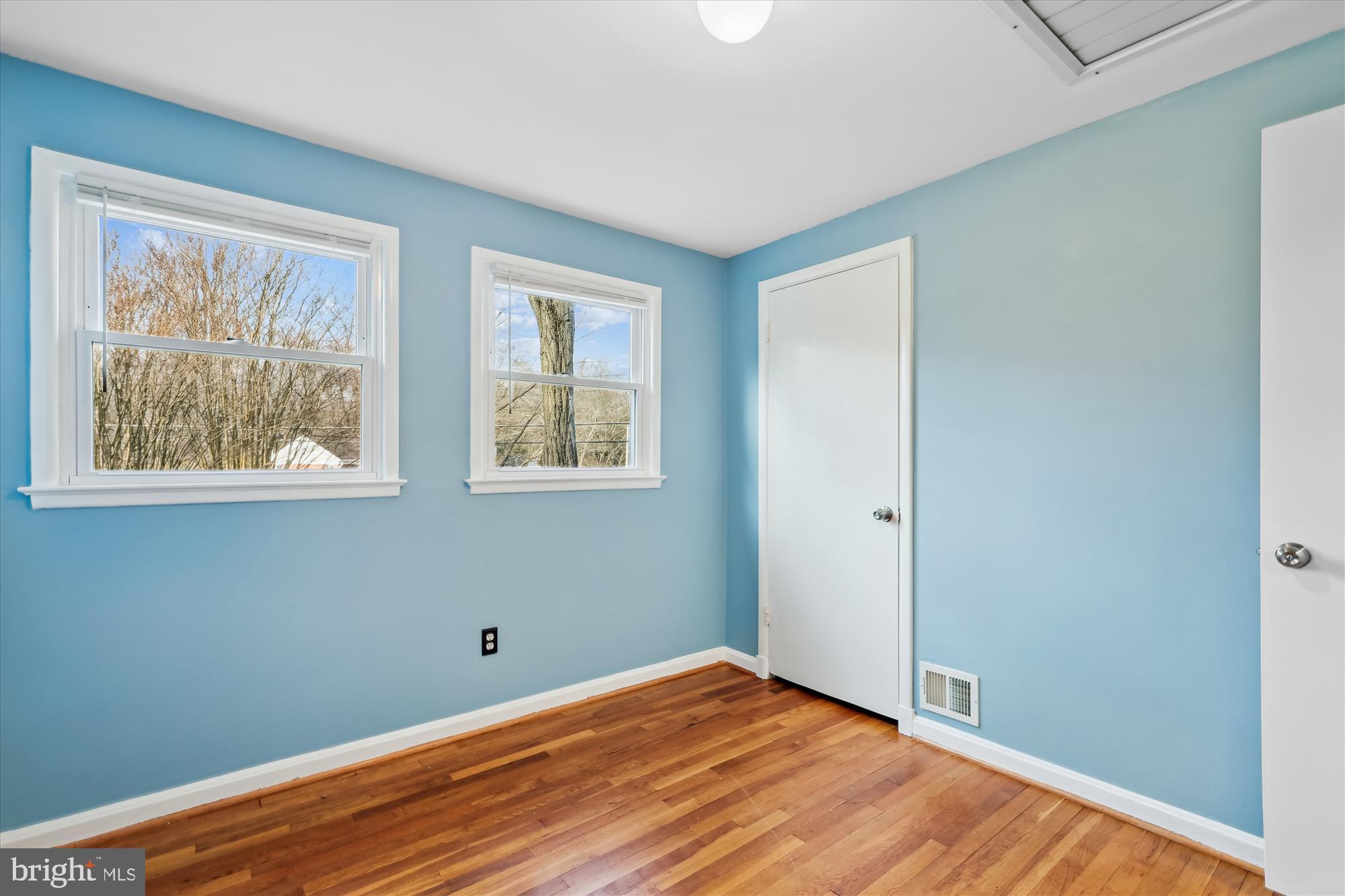 LAKE BARCROFT - Residential Lease