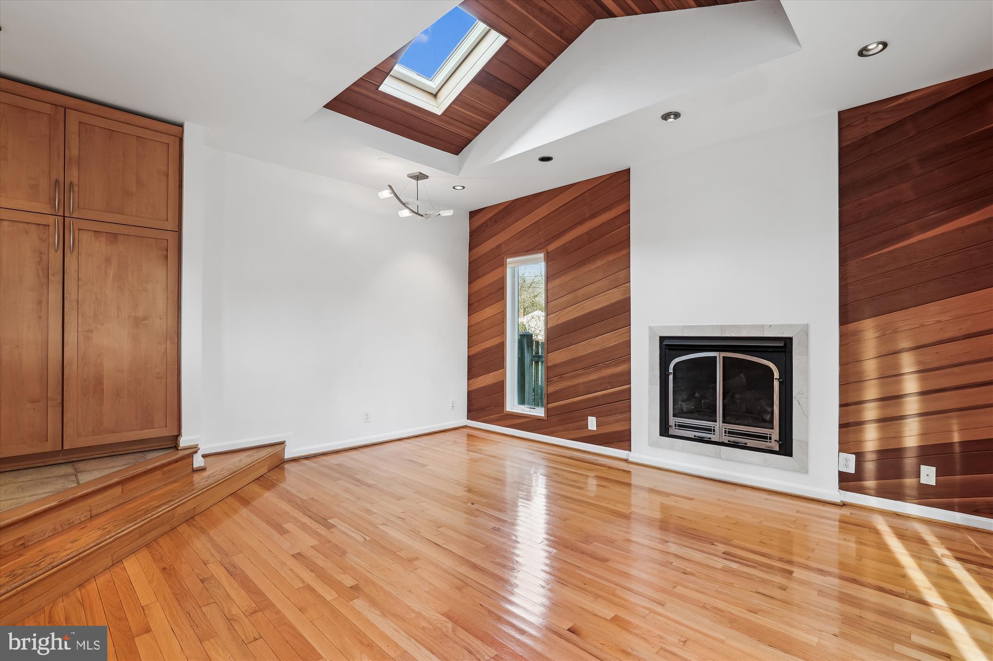 LAKE BARCROFT - Residential Lease