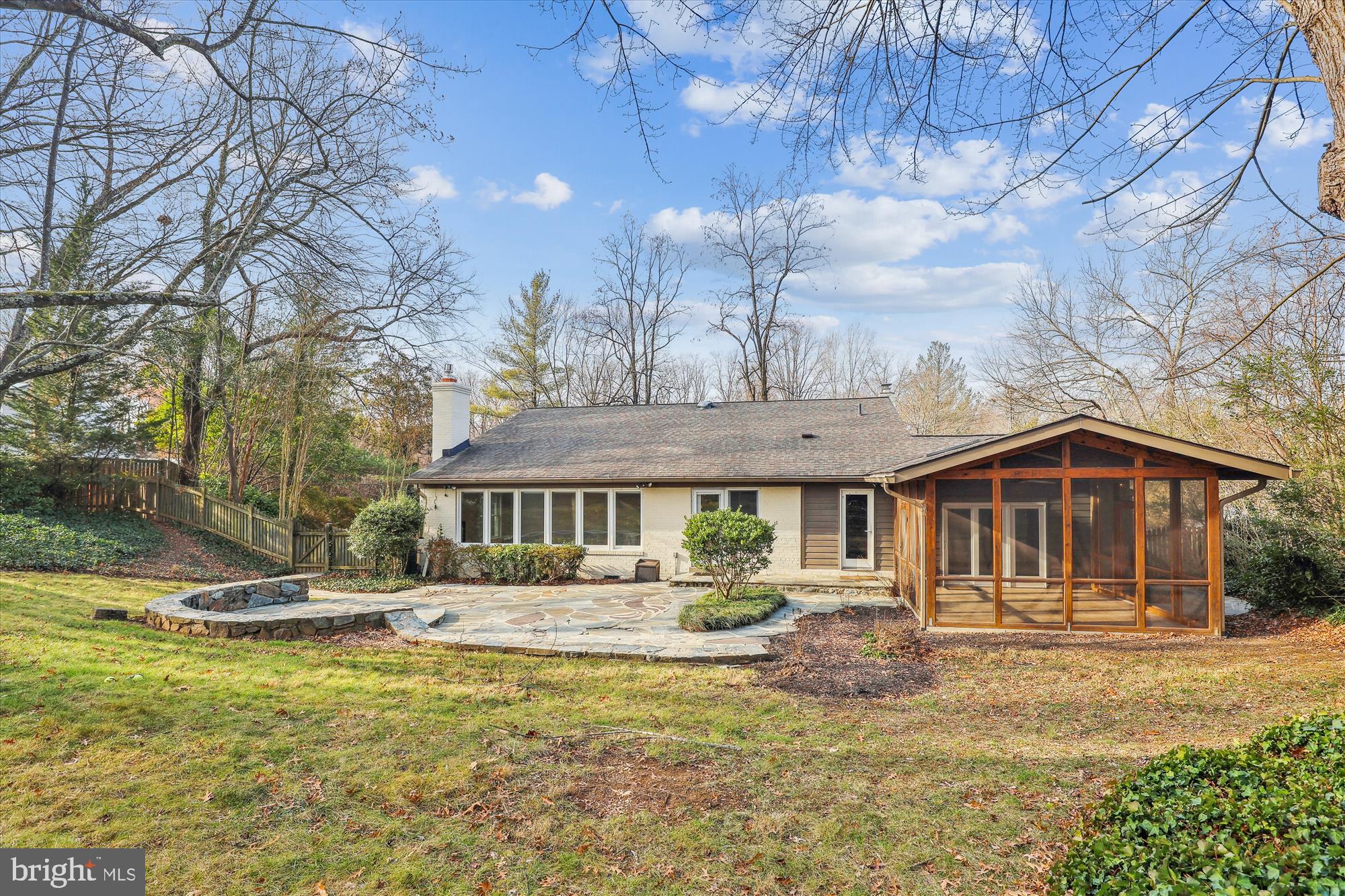 LAKE BARCROFT - Residential Lease