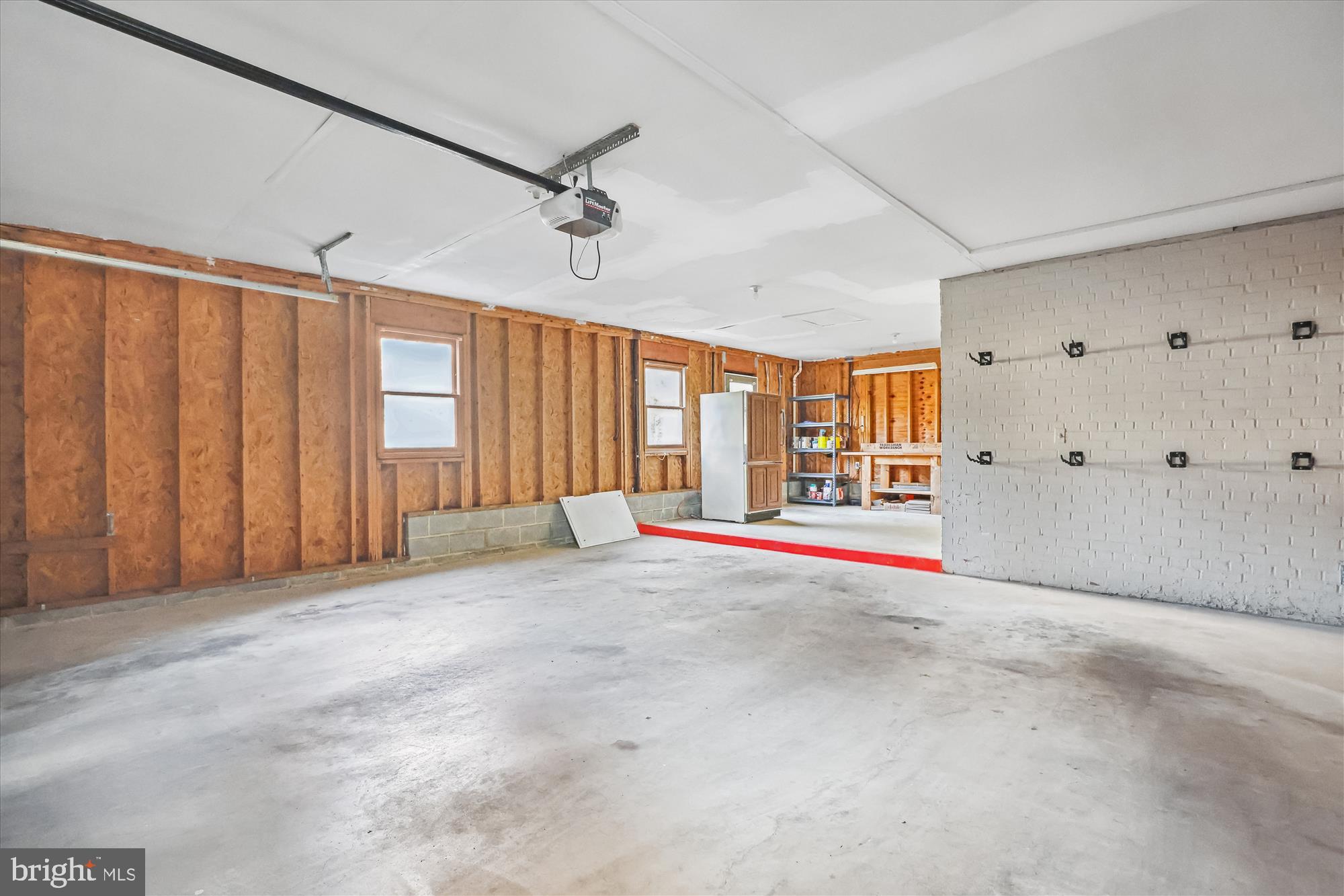 LAKE BARCROFT - Residential Lease