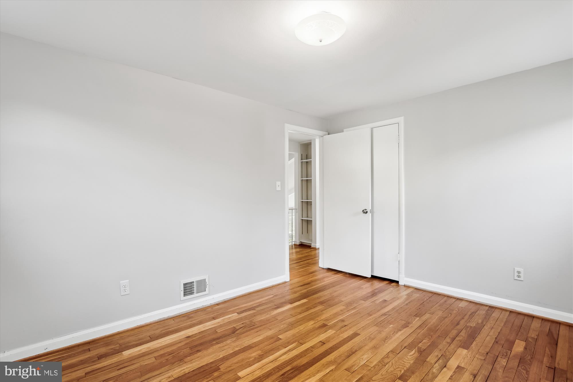 LAKE BARCROFT - Residential Lease