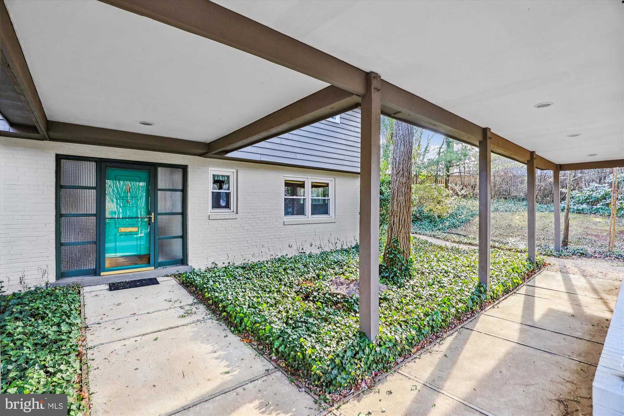 LAKE BARCROFT - Residential Lease