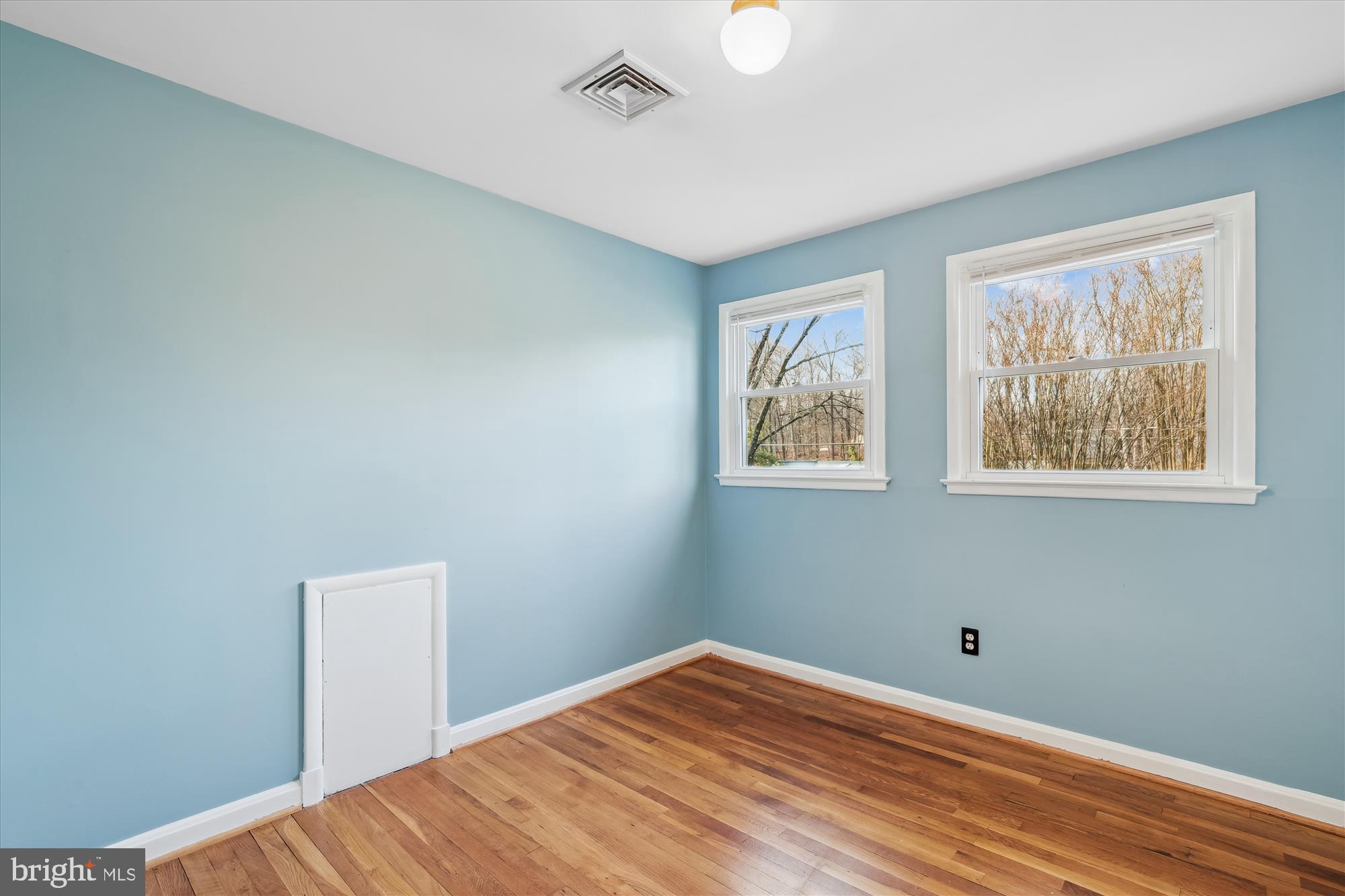 LAKE BARCROFT - Residential Lease