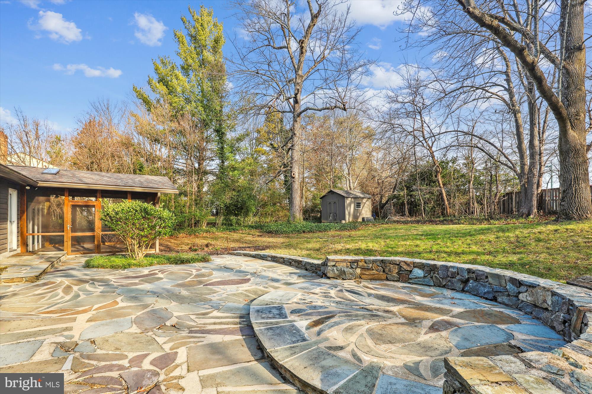 LAKE BARCROFT - Residential Lease