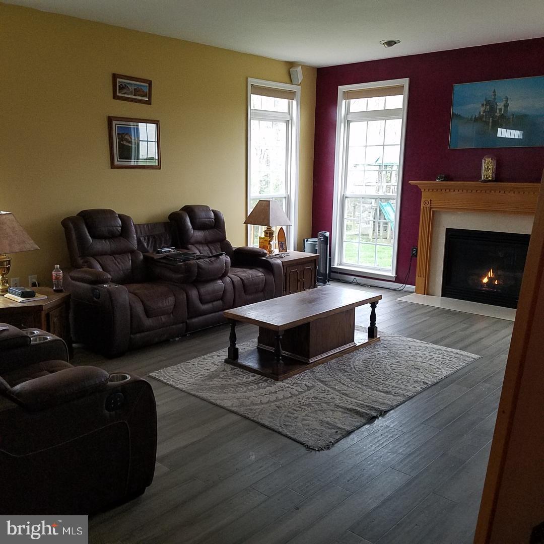 SUMMIT VIEW ESTATES - Residential