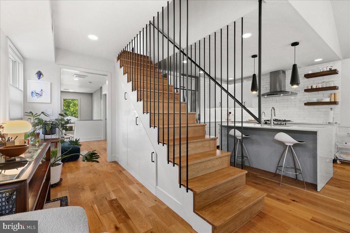 23 LEIGH AVENUE B