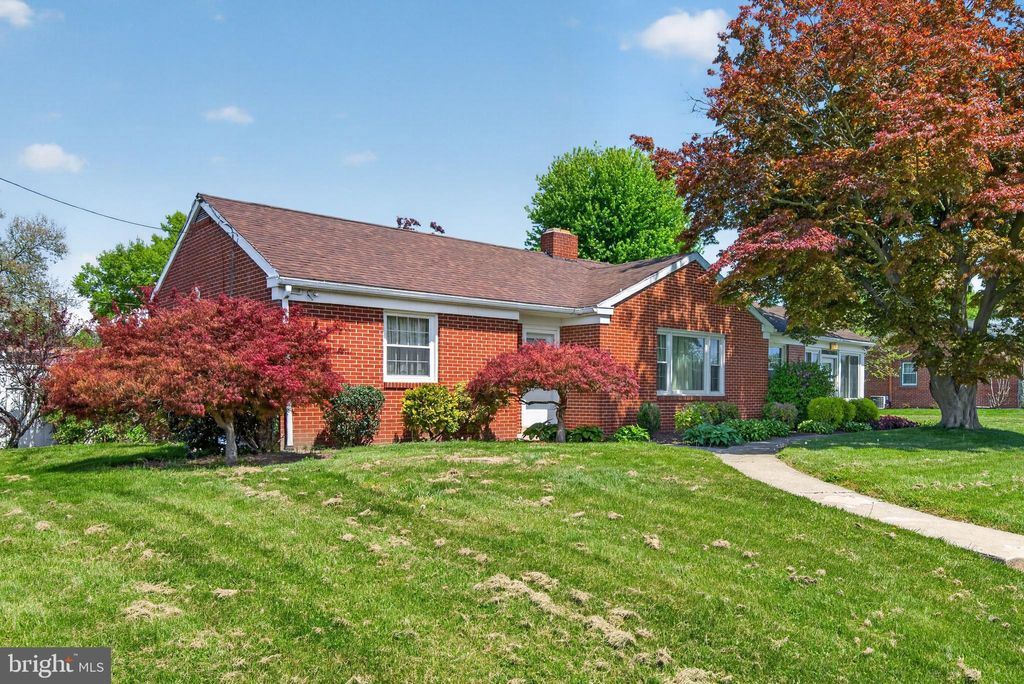 Photo of 1105 Central Avenue, COLUMBIA, PA 17512 (MLS # PALA2086872)