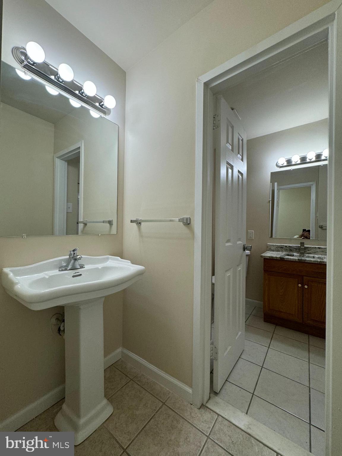 TREETOP CONDO - Residential Lease