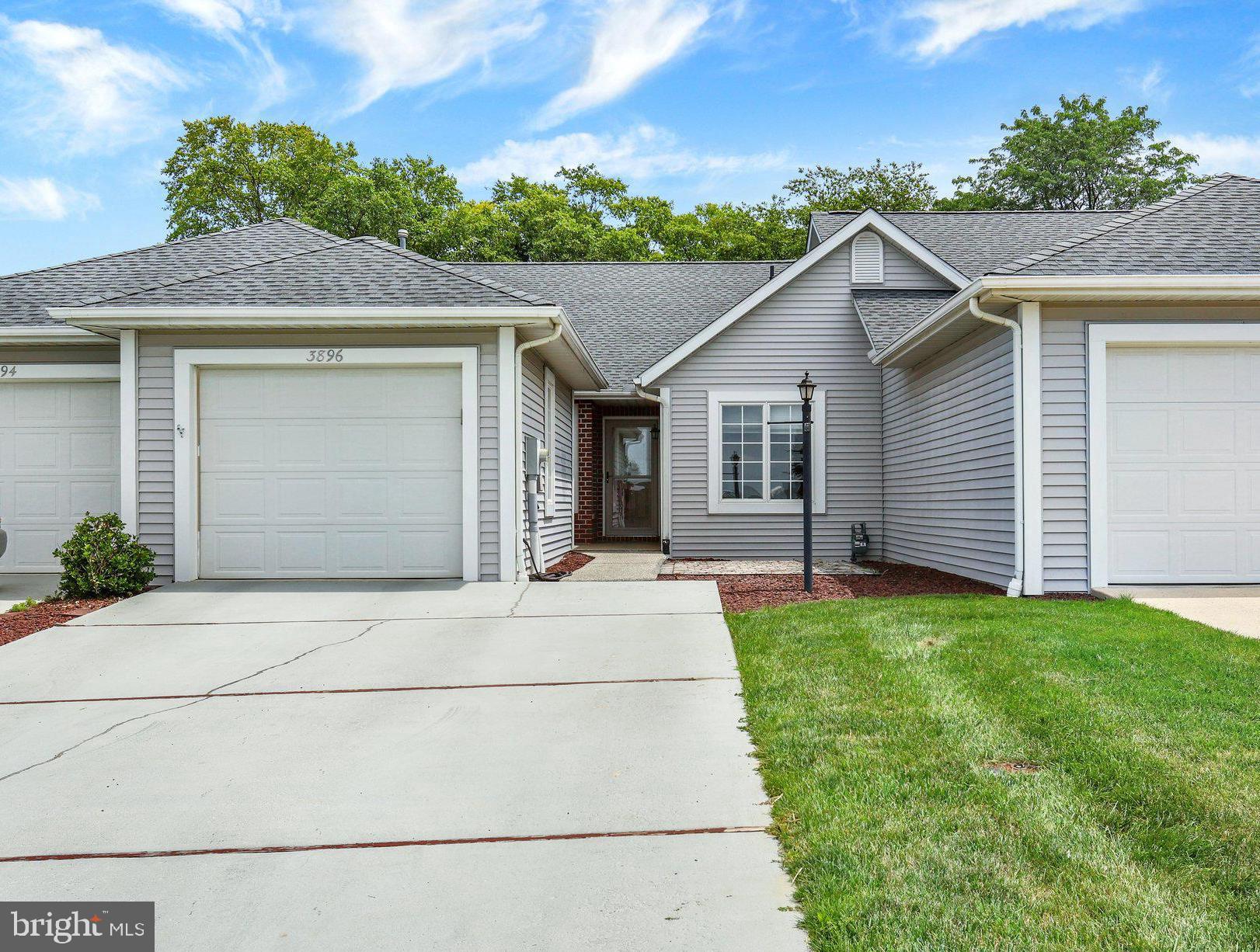 3896 FARMSTEAD DRIVE