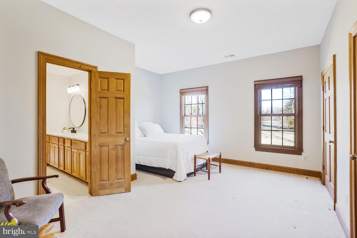 TWIN LAKES - Residential